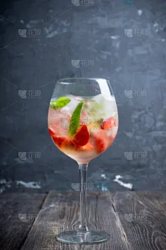 鸡尾酒,草莓,叶子,罗勒,葡萄酒杯,菜单,苏打,碳酸饮料,熟的,苏打水