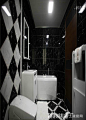 新古典风格三室一厅黑白主卫生间带浴缸镜子黑白瓷砖室内装修图片