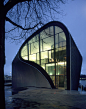 ARCAM(阿姆斯特丹建筑中心)在2003年完成，这个新的建筑是由建筑师雷内?凡?祖克(René van Zuuk)设计的，它位于纳姆科普博物馆(Nemo)与荷兰航海博物馆之间。
