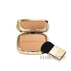 杜嘉班纳 (Dolce&amp;Gabbana) 推出2014 Perfection Veil Pressed粉饼，塑造自然透薄亮肌！_粉饼_粉饼_海报时尚网
