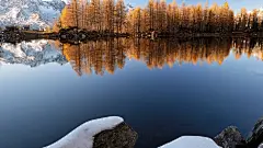 湖，山，森林，树木，冬天，雪，美丽的自然风景桌面壁纸