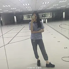 明天要去装上我的烤瓷牙了…因为再之后到生日公演前的每一天都有通告，所以今天赶紧把公演全部都速记学完了，希望不要明天就忘记看到几十元的票被炒到那么高真的是心疼你们，我也会想办法的，大家先不要冲动消费。 ​​​​
