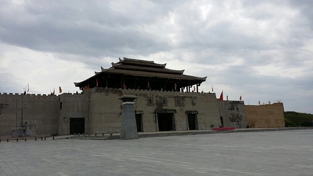秦道城位于鄂尔多斯市东胜区罕台镇，由东联...