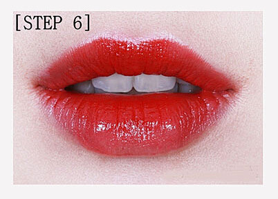 Step6
在唇妆方面，我们选择了大红色...