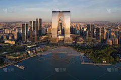 湖边的CBD建筑。