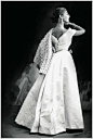 时尚，1952年。（《Vogue》，摄影：Frances McLaughlin-Gill） ​​​​
