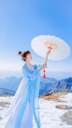 梦幻唯美场景下的学生妹，和风长发清纯女生手机壁纸三月六日推荐