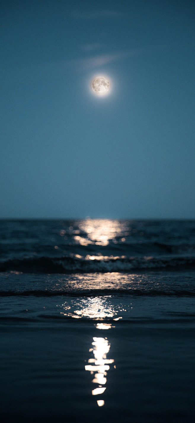 十一月壁纸手机风景图片精选|夜晚的月亮伴...