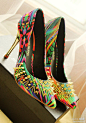 色彩绚丽尖头鞋，打造迷人超模腿 #时尚# #英伦# #优雅#