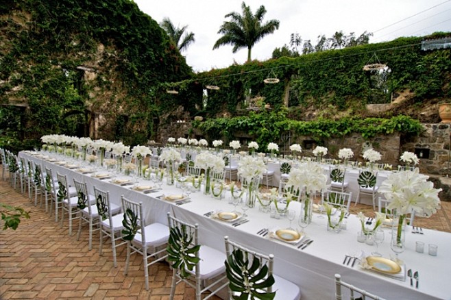 夏威夷的白色户外婚礼晚宴 - 夏威夷的白...