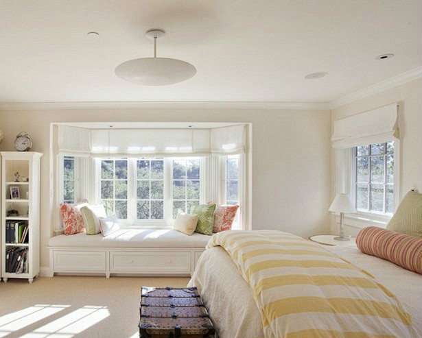 白色简约风格卧室飘窗设计效果图