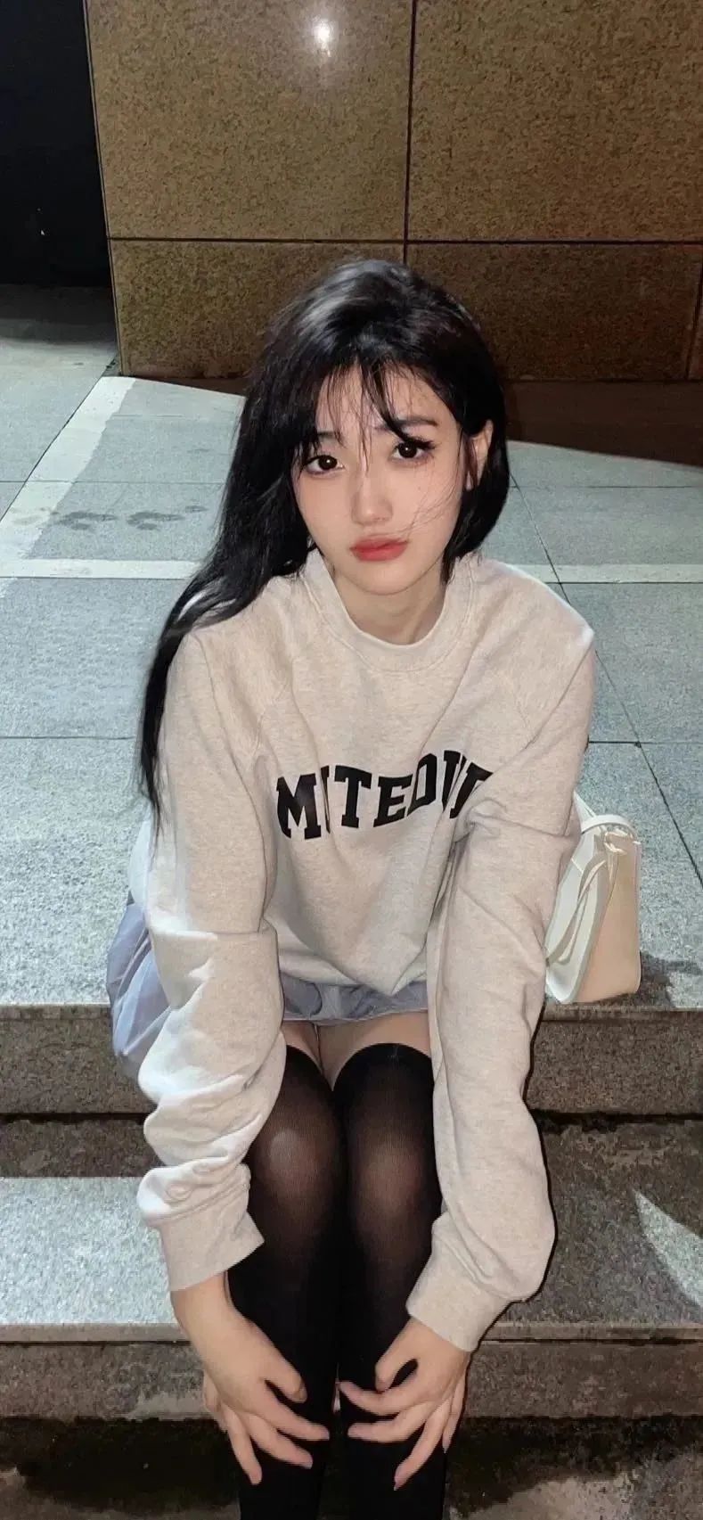 美女黑色裙子黑色网袜全屏美女手机壁纸美女壁纸壁纸下载彼岸桌面_美女壁纸手机壁纸