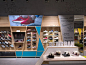 #展示柜#陈列柜展示设计：莫斯科Street Beat商品展示台设计