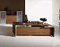 Eos executive desk by Las: 