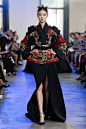 Elie Saab Fall 2019 Couture Fashion Show : The complete Elie Saab Fall 2019 Couture fashion show now on Vogue Runway.
