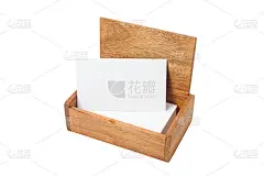 红木做的木箱，用来做名片。