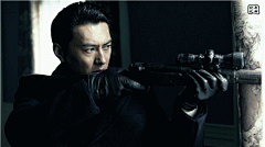 #靳东##有一种大哥叫明楼# 大哥一出手，就知有没有！！无敌侧颜，帅裂苍穹！！！风衣+长枪=大写的苏！！！！【4张壁纸1920*1080,5张GIF图】