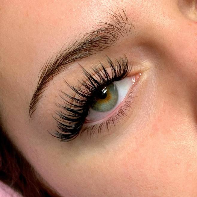 Lesley %7C Fairy Lash Artist _d8cedecd