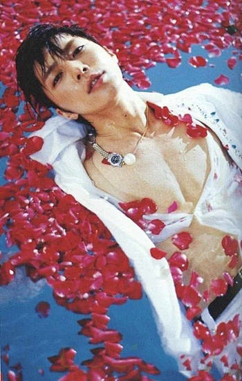 蜷川实花，日本时尚摄影教主，与艺术大师村...