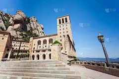 蒙特塞拉特修道院——美丽的本笃会修道院，坐落在西班牙加泰罗尼亚巴塞罗那附近的高山上。