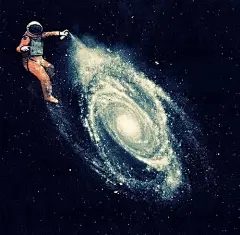 幽默的太空人插畫 : Image Source Here