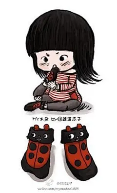 #木朵故事#“小袜子”，2012／01／15，今天木朵掰着自己的小脚丫说：“木朵的袜子又坏了...”，这是木朵最喜欢的小袜子，穿了一年多补了好几次，这时候小盆友的小脚丫长的真快..
