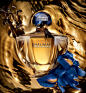 JK资讯超话  
娇兰Guerlain将于2020年9月1日推出一款名为Philtre de Parfum 的新的一千零一夜Shalimar后继香。
据称，这个版本突显了原版香水神话的独特感性魅力。

在2020年夏季结束时，Shalimar的传奇历史新篇章将揭开序幕。 Guerlain承诺的是一款真正的爱情灵药，突出展示了使得原版颇受欢迎的 ​​​​...展开全文c