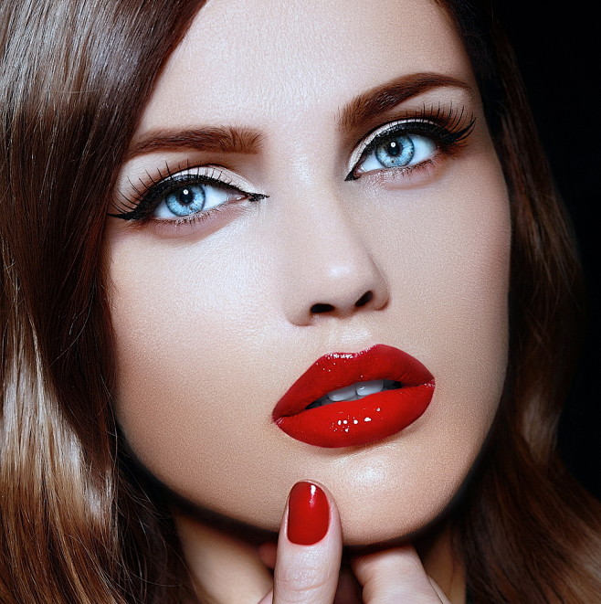Lipstick model: 55 t...