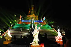 2014马年佛山元宵节活动：西樵山大型观音主题灯会。莲开盛世 樵山灯会 2013年12月29日 大活动网http://www.dahuodong.com/event-176328.html