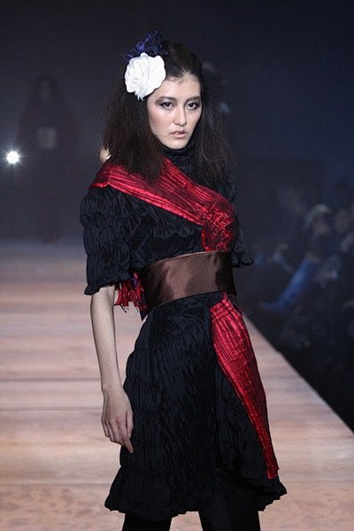 挑战尺度的裸露markcheung高级时装发布会