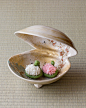 Japanese sweets on clam shaped porcelain ware from Showa period (1926~1989)