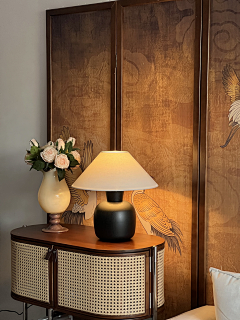 ღ谢姑娘采集到台灯落地灯❤Table lamp