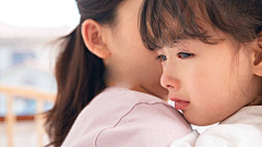 Mr煮酒采集到信息流-现代落魄母女