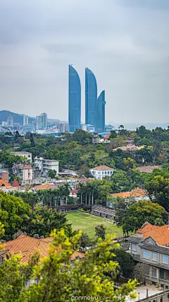 鼓浪屿日光岩上观望双子塔