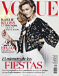 #杂志大片Editorials#Vogue Mexico December 2015 “Sweet as Karlie”： Karlie Kloss by Russell James，小KK演绎墨西哥版Vogue封面大片，展现甜美气质。