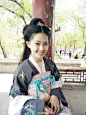 #汉服旅拍#这次在北京遇到很多可爱的人。
第一张和@胭脂刀_ 在故宫，故宫的工作人员说我们汉服好看；
第二张是竹子毫无违和的走在西堤的路上；
第三张是在颐和园遇到一个大爷，与我和@王月明Sunshine 聊起来汉服，说唐制汉服融入了很多外来元素，其实都不够汉了；
第四张是@暖玉人家小竹子 在地铁被人...展开全文c