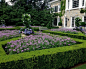 Inspiration for a large traditional back formal garden for summer in New York.