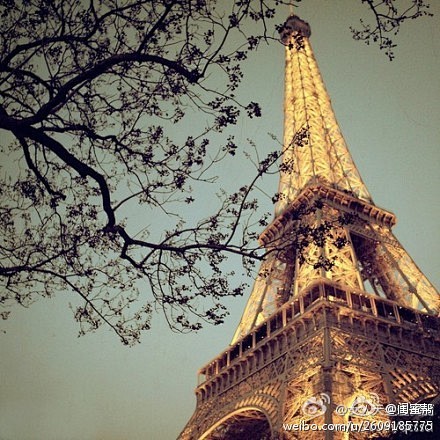 不可替代的巴黎铁塔