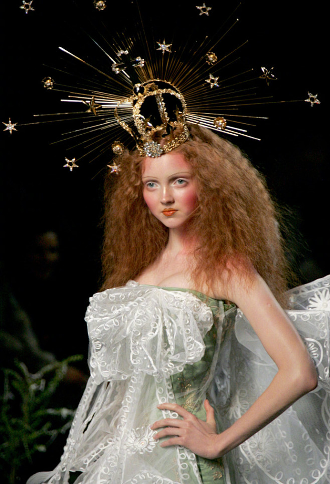 #VOGUE时光机# Lily Cole...