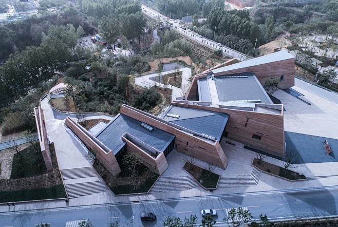 郑州建业足球小镇游客中心建筑设计/水石设...