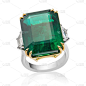 戒指上镶着大块祖母绿和钻石