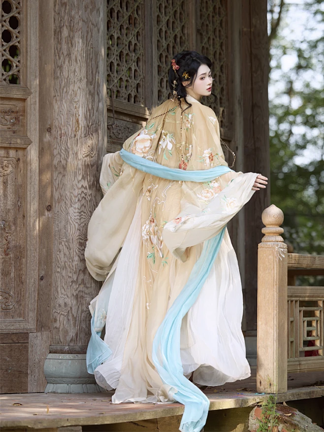 暮云清裳 花重锦 原创唐制汉服重工刺绣拖尾大袖衫齐胸襦裙-淘宝网-花瓣网