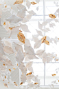 Haberdashery was commissioned by international art consultancy Union Art + Design to create a bespoke sculpture for the new Conrad Chicago Hotel. The hotel’s sky lobby is home to Inoca, a composition of some 1300 English fine bone china leaves which desce