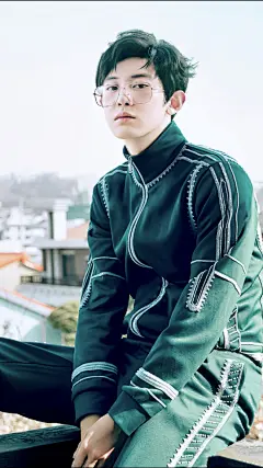 #朴灿烈# 该换壁纸啦 ​​​​