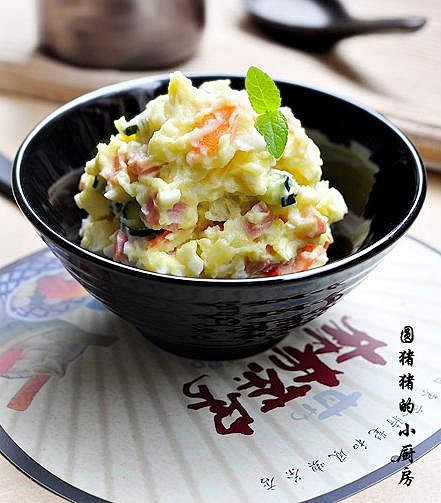 日式土豆沙拉
材料：马铃薯（土豆）35...