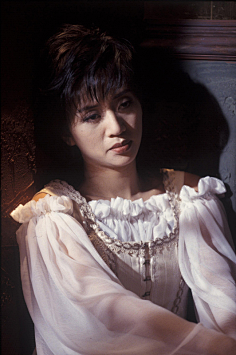 港风妆面-花瓣网|陪你做生活的设计师 | 黎姿 | 1993《天伦》