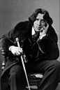 Oscar Wilde

奥斯卡·王尔德为剧作家、诗人、散文家，19世纪与萧伯纳齐名的英国才子。