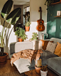 Photo by Interior Boho Home Decor on July 15, 2021. May be an image of living room.