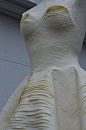Masking tape dress ... what a creative idea! Robe de bal en masking tape Masking tape Vestido