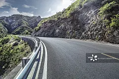 山路背景，汽车广告背景素材图片素材_ID:VCG211304251419-VCG.COM